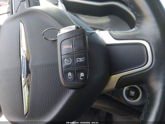 44988244 :رقم المزاد ، 1C3CCCCB6FN576257 vin ، 2015 Chrysler 200 C مزاد بيع