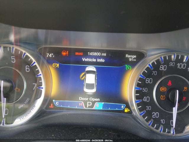 44988244 :رقم المزاد ، 1C3CCCCB6FN576257 vin ، 2015 Chrysler 200 C مزاد بيع