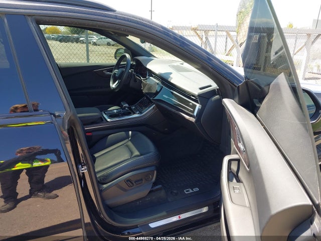 WA1EVAF13KD018382 Audi Q8 55 Premium
