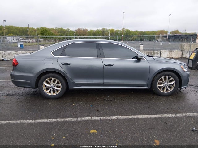 Aukcja sprzedaży 2017 Volkswagen Passat 1.8t S, vin: 1VWAT7A36HC050034, numer aukcji: 44988335