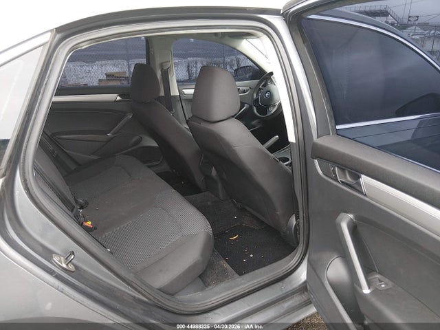 Aukcja sprzedaży 2017 Volkswagen Passat 1.8t S, vin: 1VWAT7A36HC050034, numer aukcji: 44988335
