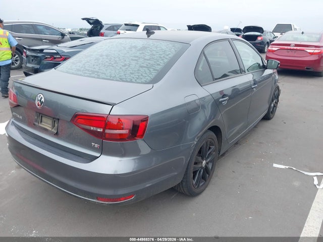 44988376 :رقم المزاد ، 3VWD17AJXJM251196 vin ، 2018 Volkswagen Jetta 1.8t Se Sport مزاد بيع