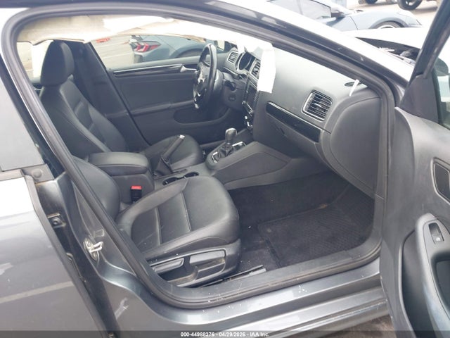 44988376 :رقم المزاد ، 3VWD17AJXJM251196 vin ، 2018 Volkswagen Jetta 1.8t Se Sport مزاد بيع
