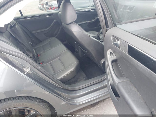 44988376 :رقم المزاد ، 3VWD17AJXJM251196 vin ، 2018 Volkswagen Jetta 1.8t Se Sport مزاد بيع