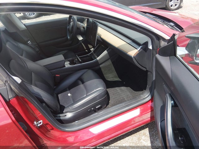 Tesla Model 3 Long Range/performance 2018 5YJ3E1EB9JF064247 Image 5