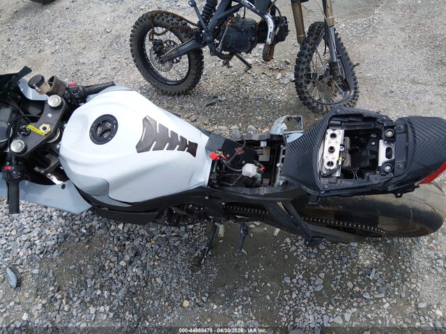 Продажа на аукционе авто 2015 Suzuki Gsx-r600, vin: JS1GN7FA8F2101237, номер лота: 44988478