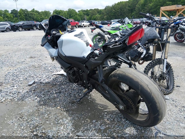 Продажа на аукционе авто 2015 Suzuki Gsx-r600, vin: JS1GN7FA8F2101237, номер лота: 44988478