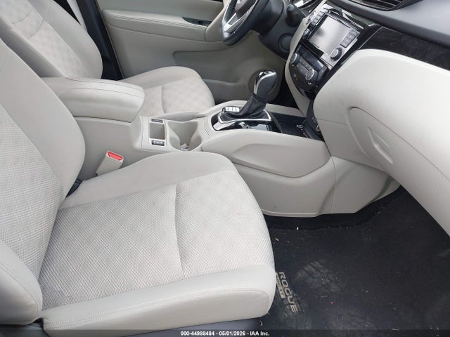 44988484 :رقم المزاد ، JN1BJ1BW6NW478511 vin ، 2022 Nissan Rogue Sport Sv Awd Xtronic Cvt مزاد بيع
