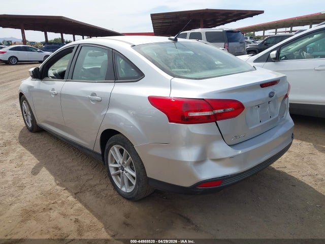1FADP3F25JL225317 Ford FOCUS SE