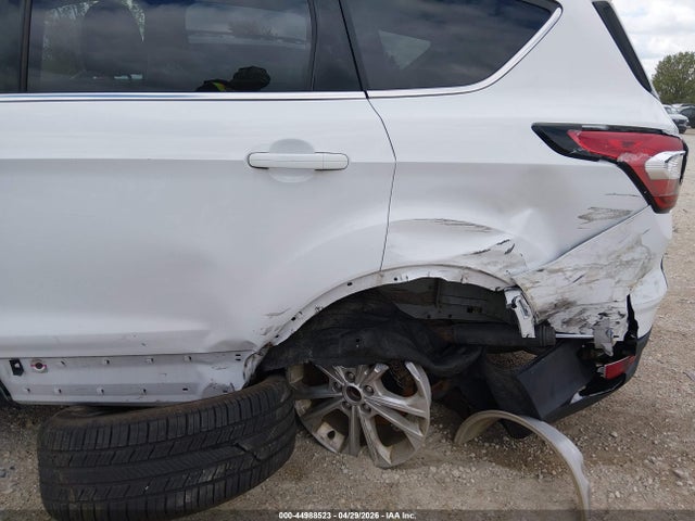 Продаж на аукціоні авто 2017 Ford Escape Se, vin: 1FMCU0GD4HUE33315, номер лоту: 44988523