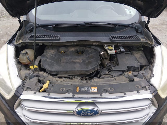 44988536 :رقم المزاد ، 1FMCU9J96HUE52067 vin ، 2017 Ford Escape Titanium مزاد بيع