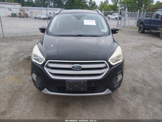 44988536 :رقم المزاد ، 1FMCU9J96HUE52067 vin ، 2017 Ford Escape Titanium مزاد بيع