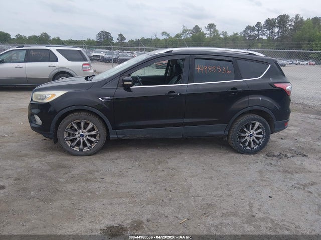 44988536 :رقم المزاد ، 1FMCU9J96HUE52067 vin ، 2017 Ford Escape Titanium مزاد بيع