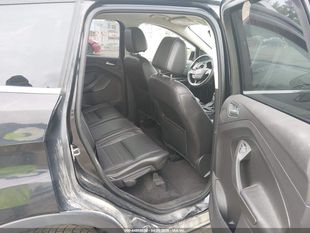 44988536 :رقم المزاد ، 1FMCU9J96HUE52067 vin ، 2017 Ford Escape Titanium مزاد بيع