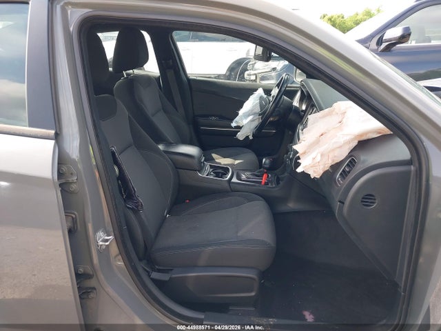 44988571 :رقم المزاد ، 2C3CDXBG2JH238938 vin ، 2018 Dodge Charger Sxt Rwd مزاد بيع
