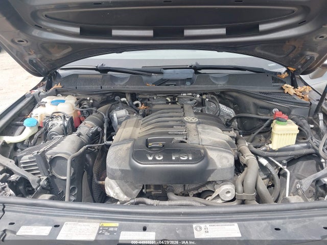 2014 Volkswagen Touareg 3.6l Sport მანქანა იყიდება აუქციონზე, vin: WVGEF9BP2ED004727, აუქციონის ნომერი: 44988591