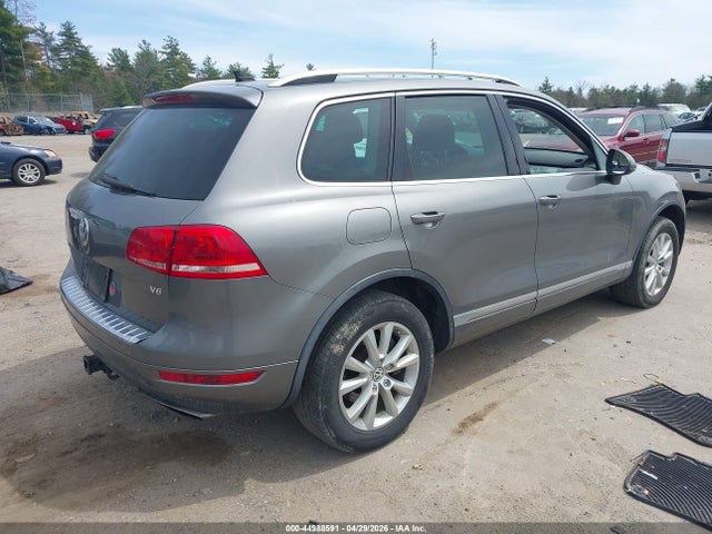 2014 Volkswagen Touareg 3.6l Sport მანქანა იყიდება აუქციონზე, vin: WVGEF9BP2ED004727, აუქციონის ნომერი: 44988591