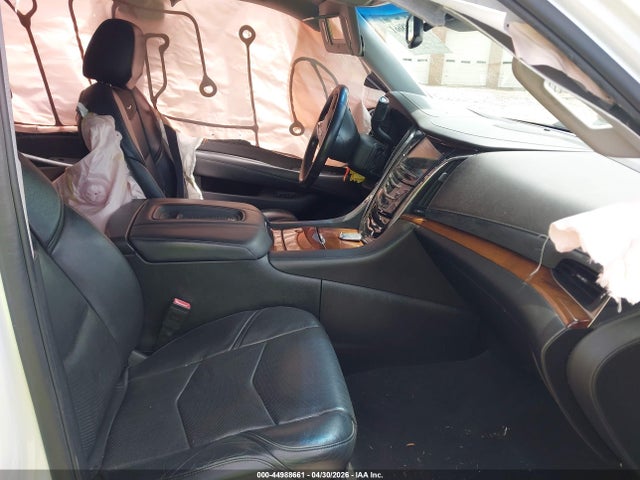 Продажа на аукционе авто 2016 Cadillac Escalade Luxury Collection, vin: 1GYS3BKJ6GR385632, номер лота: 44988661
