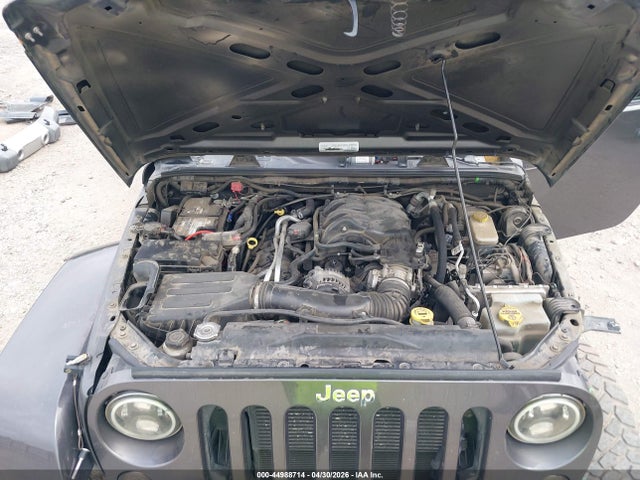 1C4BJWDG9HL738454 Jeep Wrangler Unlimited Sport 4x4