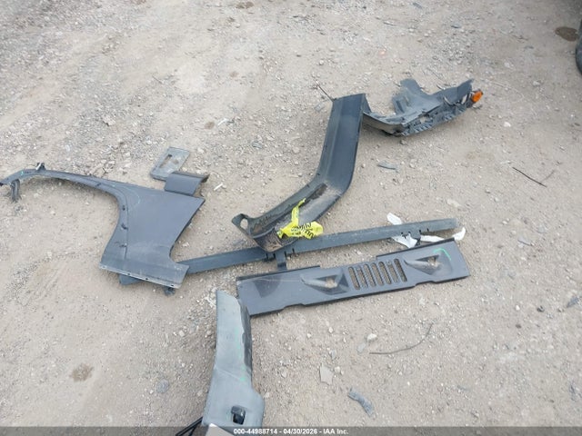 1C4BJWDG9HL738454 Jeep Wrangler Unlimited Sport 4x4