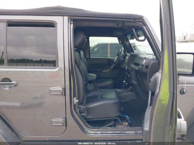 1C4BJWDG9HL738454 Jeep Wrangler Unlimited Sport 4x4