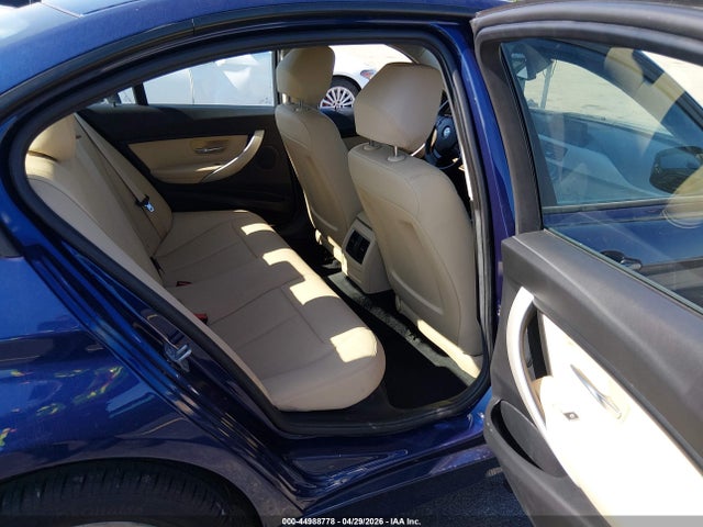 44988778 :رقم المزاد ، WBA8A3C58JA489541 vin ، 2018 Bmw 320i Xdrive مزاد بيع