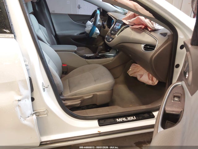 1G1ZE5STXHF127966 Chevrolet MALIBU 1LT