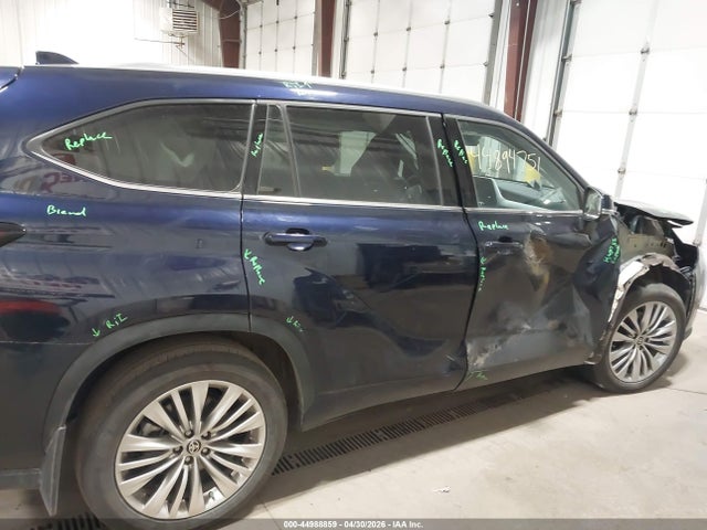 Продаж на аукціоні авто 2025 Toyota Highlander Platinum, vin: 5TDKDRBH4SS578266, номер лоту: 44988859