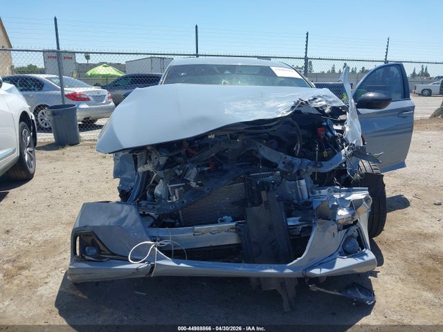 1HGCV3F25NA033619 Honda Accord Hybrid Sport