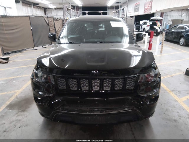 1C4RJEAG2JC512470 Jeep Grand Cherokee Altitude 4x2