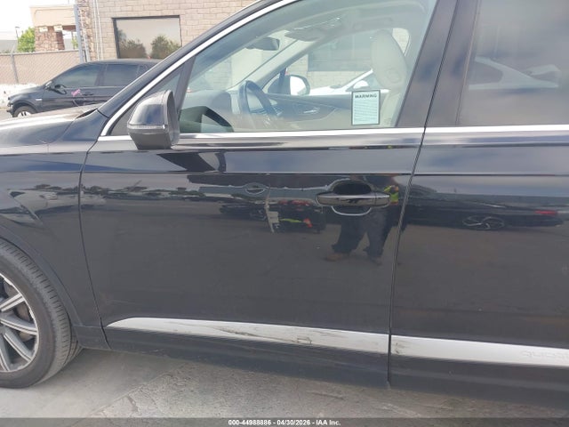 44988886 :رقم المزاد ، WA1LAAF70HD051985 vin ، 2017 Audi Q7 3.0t Premium مزاد بيع