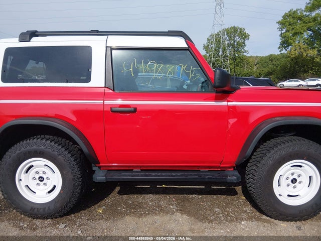 2024 Ford Bronco Heritage Edition მანქანა იყიდება აუქციონზე, vin: 1FMDE4CH8RLB54510, აუქციონის ნომერი: 44988945