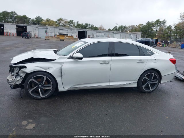 44988960 :رقم المزاد ، 1HGCV1F90JA037315 vin ، 2018 Honda Accord Touring مزاد بيع