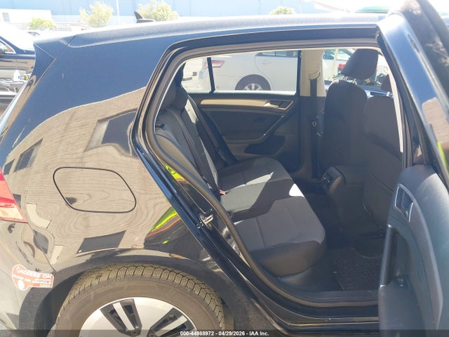 WVWKP7AU0GW916148 Volkswagen E-golf Se