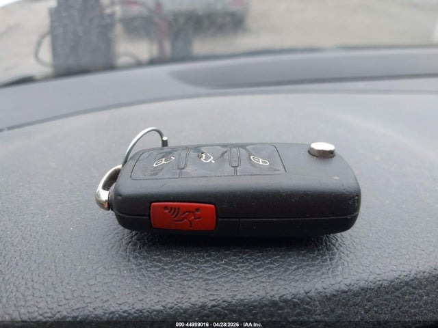 44989016 :رقم المزاد ، 3VWD17AJ8FM289968 vin ، 2015 Volkswagen Jetta 1.8t Se مزاد بيع