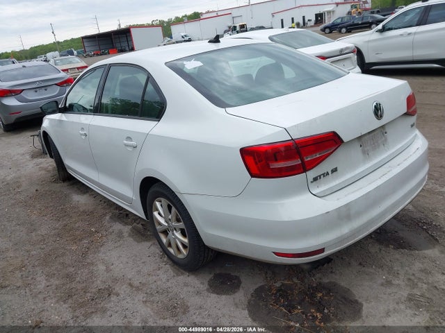 44989016 :رقم المزاد ، 3VWD17AJ8FM289968 vin ، 2015 Volkswagen Jetta 1.8t Se مزاد بيع