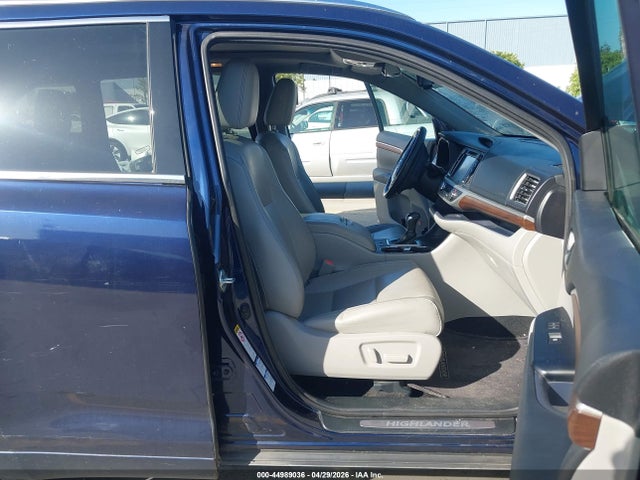 Продаж на аукціоні авто 2015 Toyota Highlander Hybrid Limited Platinum V6, vin: 5TDDCRFH1FS012058, номер лоту: 44989036
