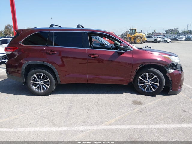 Toyota Highlander Xle 2018 5TDKZRFH7JS285035 Image 14