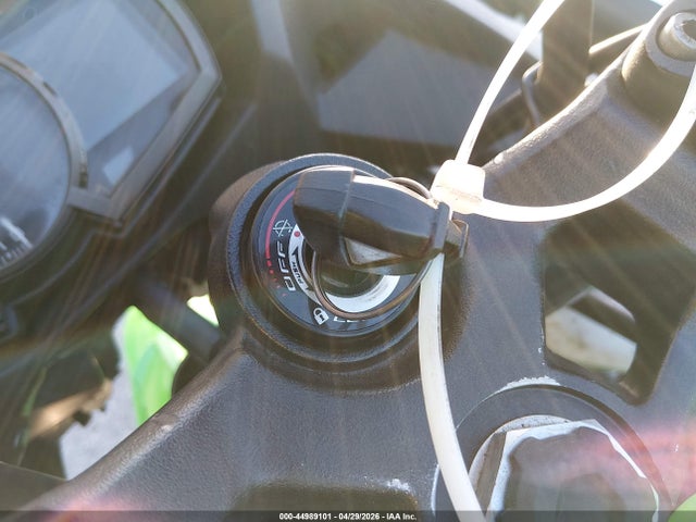 JKAEXKH16PDAM5504 Kawasaki EX400