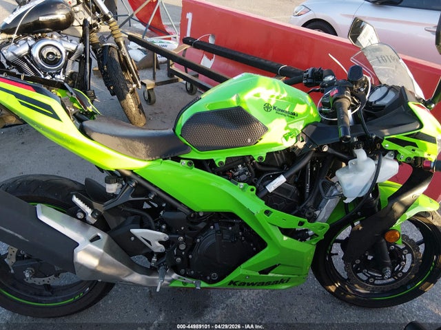 JKAEXKH16PDAM5504 Kawasaki EX400