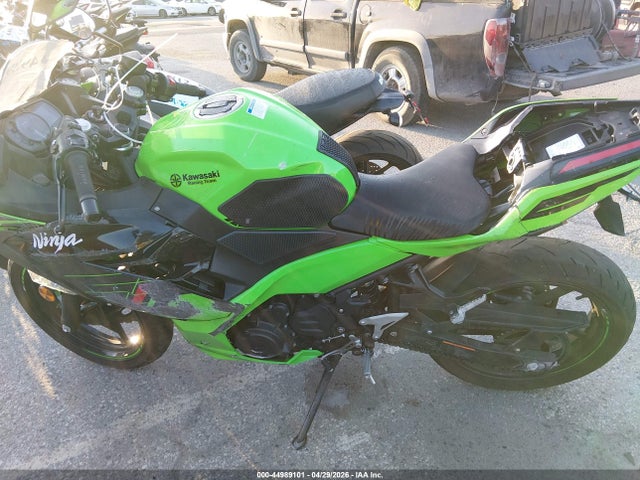 JKAEXKH16PDAM5504 Kawasaki EX400