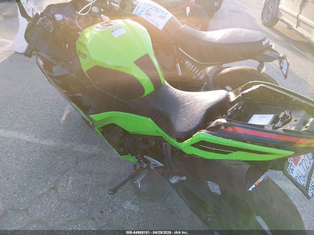JKAEXKH16PDAM5504 Kawasaki EX400
