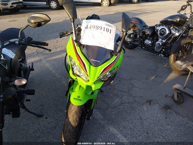 JKAEXKH16PDAM5504 Kawasaki EX400
