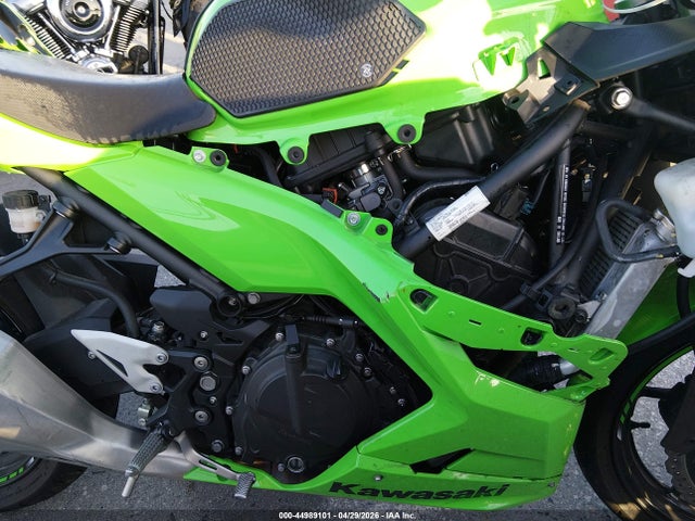 JKAEXKH16PDAM5504 Kawasaki EX400