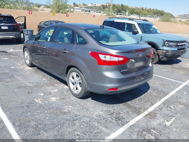 Ford FOCUS SE 2014 1FADP3F25EL260543 Image 3