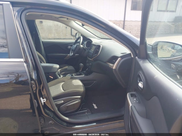 Продаж на аукціоні авто 2018 Jeep Cherokee Latitude 4x4, vin: 1C4PJMCB1JD559311, номер лоту: 44989200