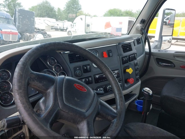 44989210 :رقم المزاد ، 1XPCDP9X1JD490872 vin ، 2018 Peterbilt 567 مزاد بيع