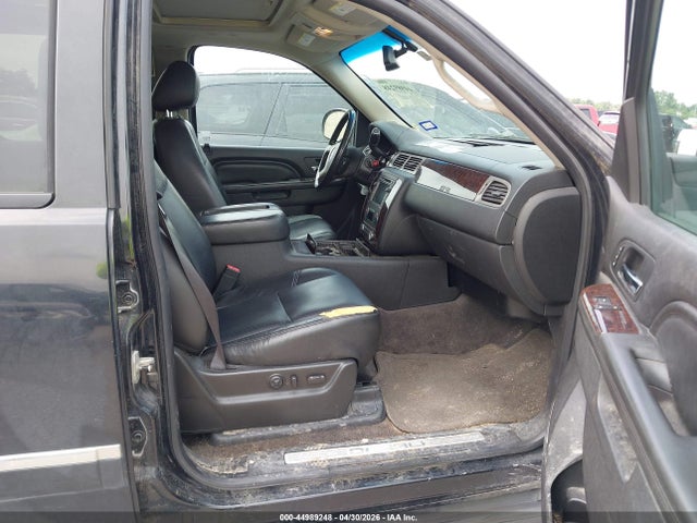 2011 Gmc Yukon Xl 1500 Denali მანქანა იყიდება აუქციონზე, vin: 1GKS1MEF8BR281896, აუქციონის ნომერი: 44989248