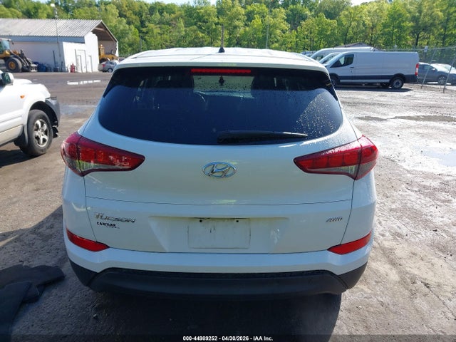 44989252 :رقم المزاد ، KM8J2CA48JU676140 vin ، 2018 Hyundai Tucson Se مزاد بيع