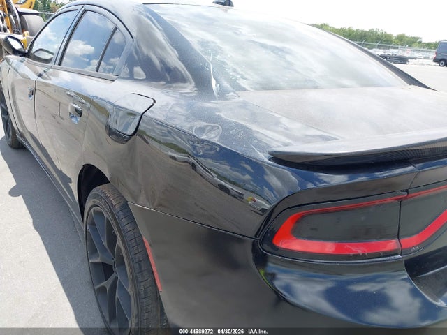 44989272 :رقم المزاد ، 2C3CDXHG7FH726247 vin ، 2015 Dodge Charger Sxt مزاد بيع